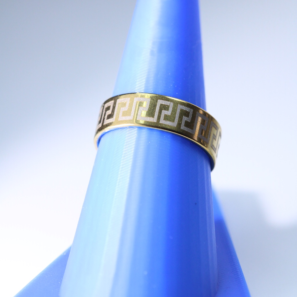 Golden Tone Mens Ring Size 11 With Asymmetric Design New Size 11 25$